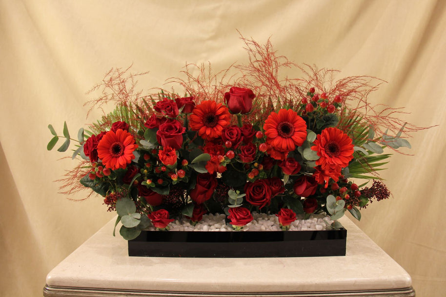 Red Roses assortment in black acrylic box