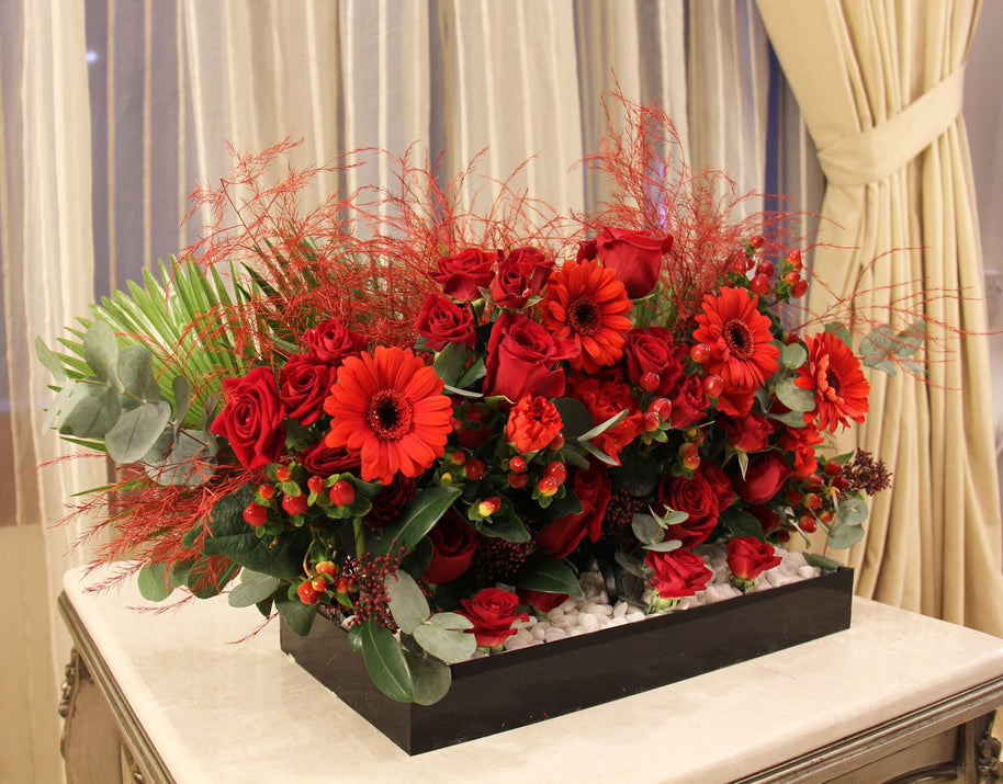 Red Roses assortment in black acrylic box