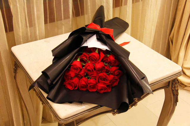 Fresh Red Roses Bouquet