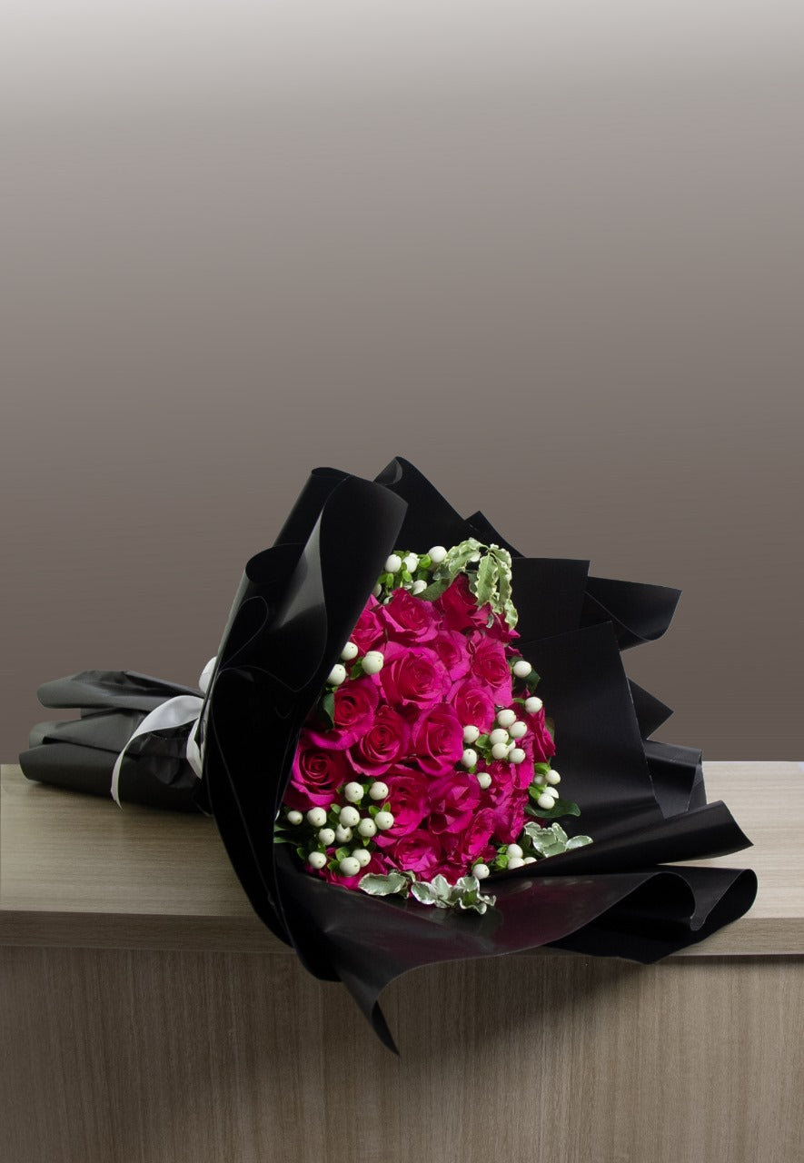 Bouquet of roses-25 fuchsia roses with 10 hypericum flowers